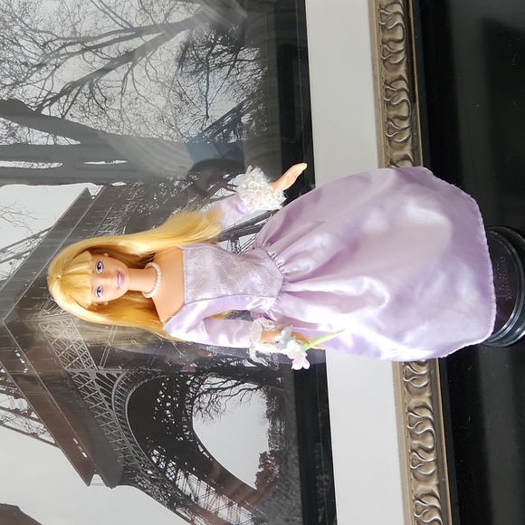 Vintage Barbie Birthday Wishes dressed - Picture 2 of 6